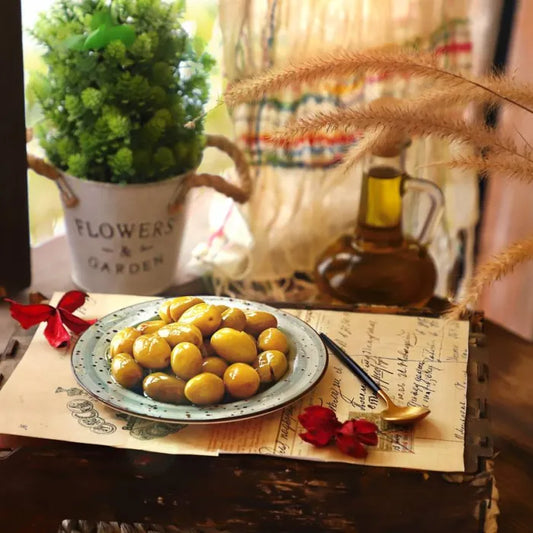 زيتون اخضر مع الزيت تفاحي